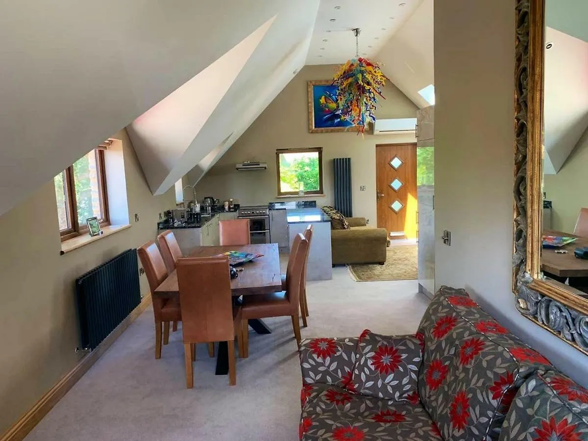 Luxurious Private Coach House Villa Nailsea 0*,  United Kingdom