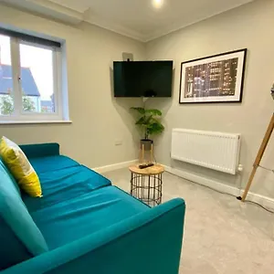 Stylish For 2 Nr Centre & Victoria Park Apartment Cardiff